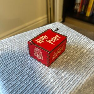 NWOT Harry Potter Wind Up Music Box Toy | Gryffindor Music Box | Gryffindor Gift